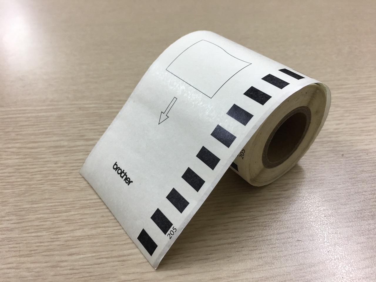 Decal nhiệt Brother 62mmx30m (DK-Tape DK-2205)